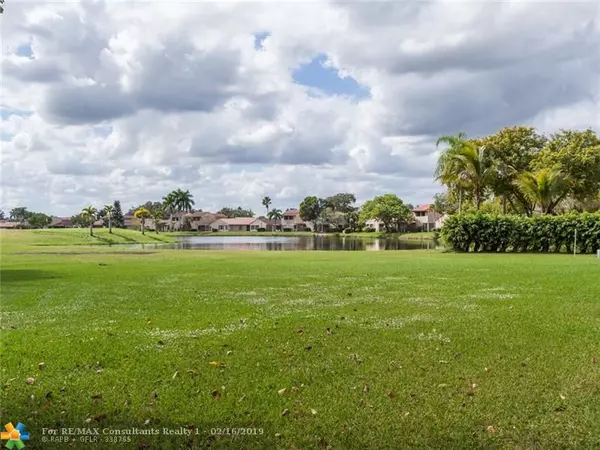 Weston, FL 33326,16500 Golf Club Rd  #307