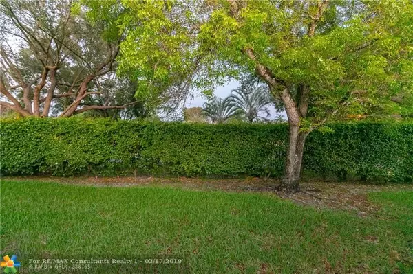 Coral Springs, FL 33071,429 Shadow Wood Ln