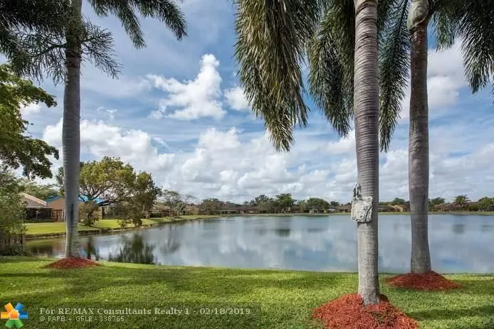 801 W Plantation Cir, Plantation, FL 33324