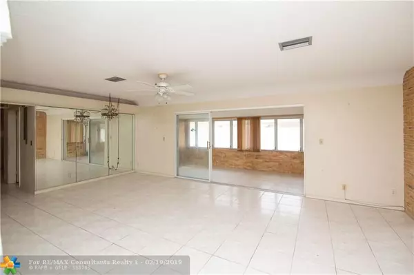 Lauderdale By The Sea, FL 33308,250 Tropic Dr