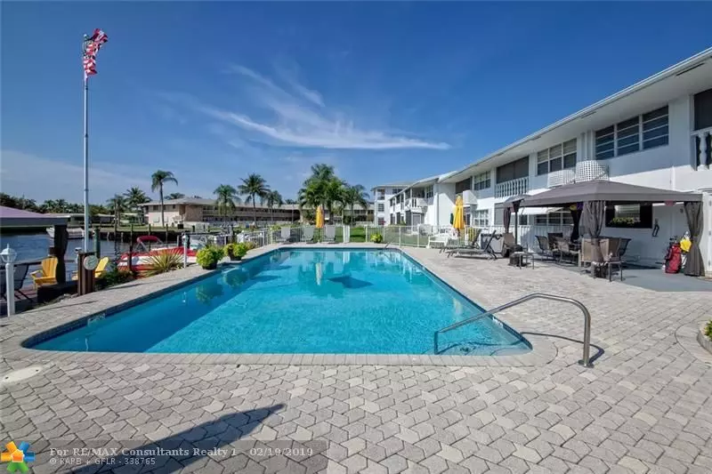 Pompano Beach, FL 33060,650 Pine Dr  #18