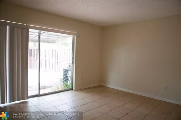 Coral Springs, FL 33065,10733 La Placida Dr  #3-1