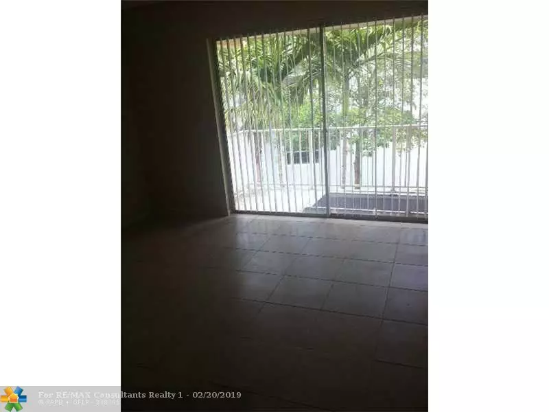 West Palm Beach, FL 33401,415 EXECUTIVE DR  #203