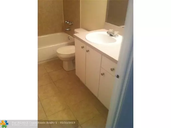 West Palm Beach, FL 33401,415 EXECUTIVE DR  #203