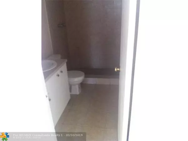 West Palm Beach, FL 33401,415 EXECUTIVE DR  #203