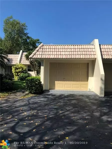 927 Cypress Grove Dr, Pompano Beach, FL 33069