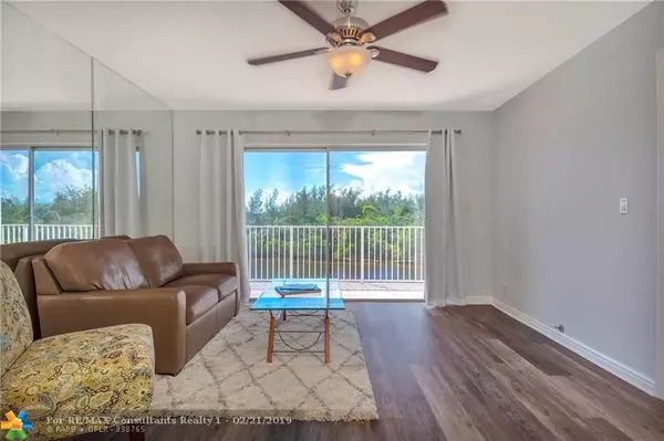 Deerfield Beach, FL 33441,333 NE 19th Ave  #403