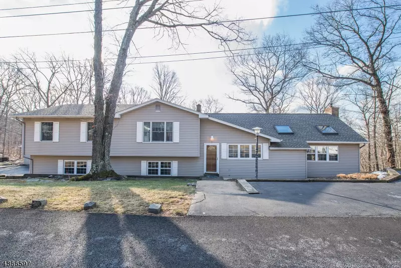 23 PEACH TREE LN, West Milford Twp., NJ 07480