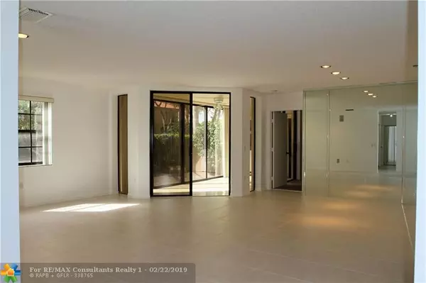 Boynton Beach, FL 33437,5171 Europa Dr  #D