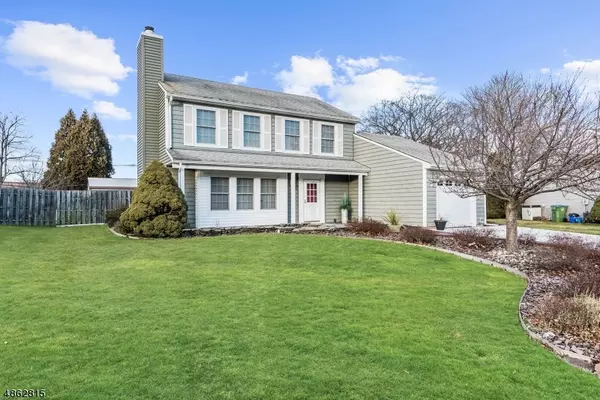 8 AZALEA DR, Edison Twp., NJ 08820