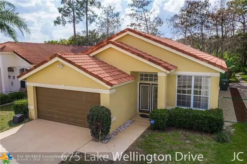 675 Lake Wellington Dr, Wellington, FL 33414