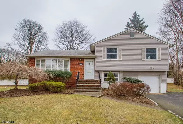 151 SENECA CT, Paramus Boro, NJ 07652