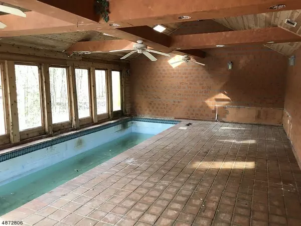 Upper Saddle River Boro, NJ 07458,92 PLEASANT AVE