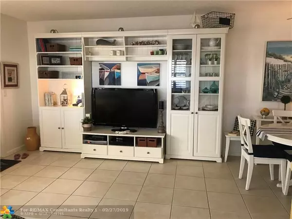 Deerfield Beach, FL 33442,316 Newport V  #316