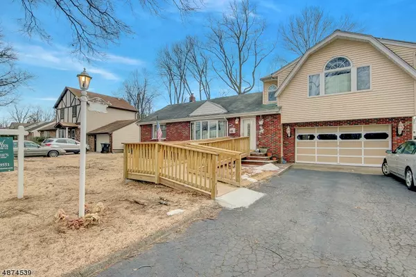 96 WILLOWBROOK CT, Paramus Boro, NJ 07652