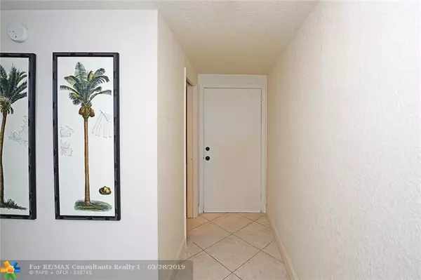 Boca Raton, FL 33432,3051 S Ocean Blvd  #302