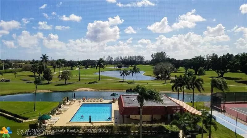 8900 Washington Blvd  #512, Pembroke Pines, FL 33025