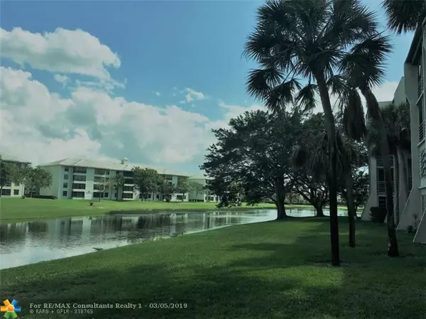 9230 Lagoon Pl  #114, Davie, FL 33324