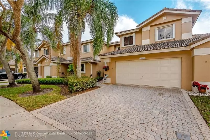 15832 SW 10th St, Pembroke Pines, FL 33027