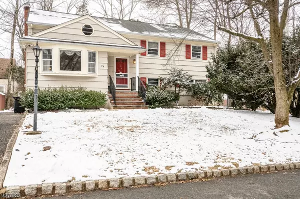 74 GLEN AVE, Roseland Boro, NJ 07068