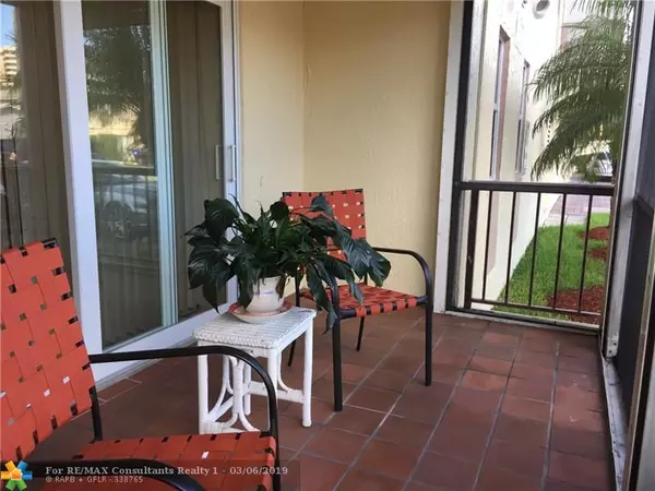 Lauderdale By The Sea, FL 33308,4629 Poinciana St  #108