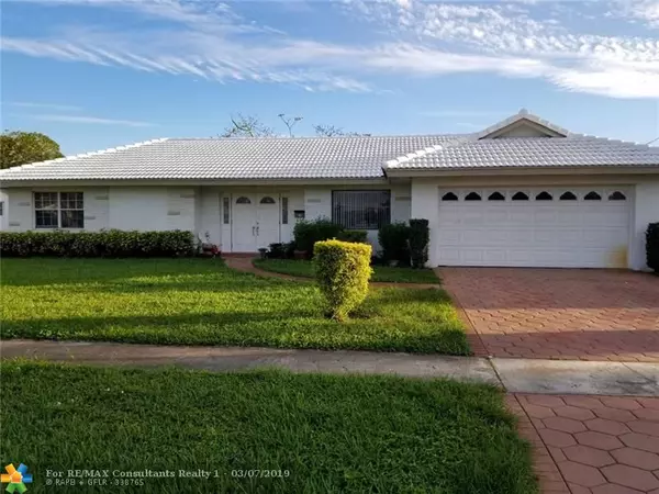 4860 NW 7th St, Plantation, FL 33317