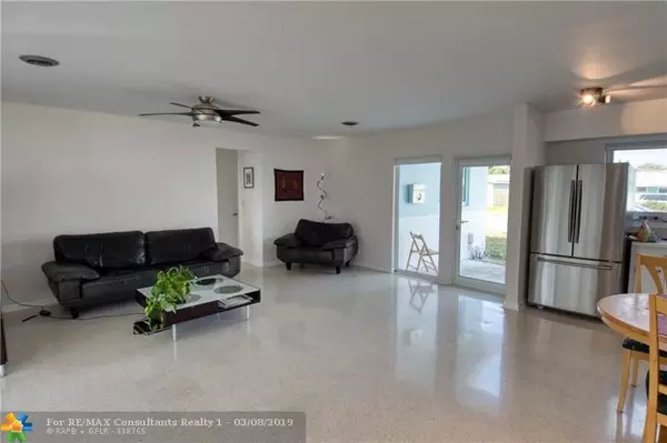 Pompano Beach, FL 33062,604 NE 25th Ave