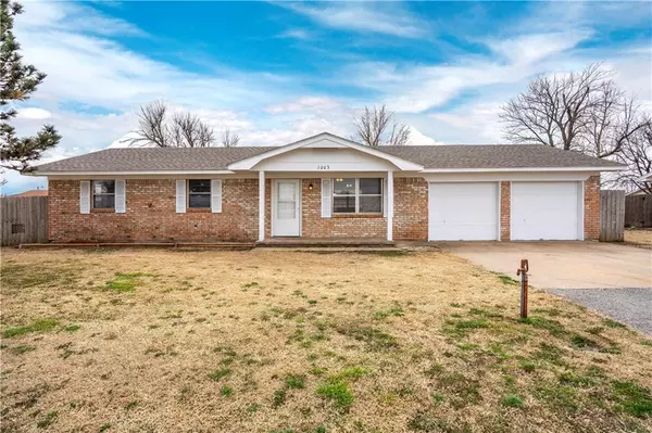 1003 SW Cedar Drive, Minco, OK 73059