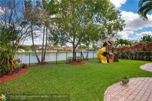 Weston, FL 33332,3902 W Hibiscus St