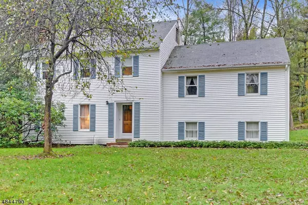 3 DELWOOD RD, Chester Twp., NJ 07930