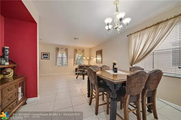 Weston, FL 33327,827 Hawthorn Ter