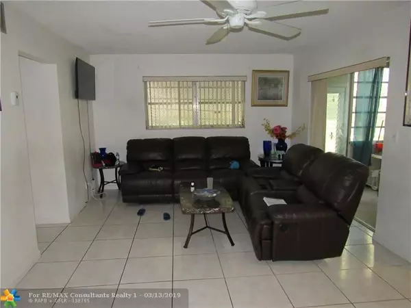 Plantation, FL 33313,4770 NW 10th Ct  #102