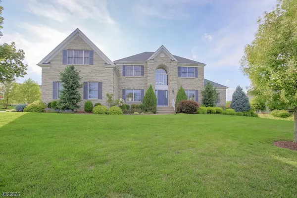 5 MC CALSEY DR, Hillsborough Twp., NJ 08844