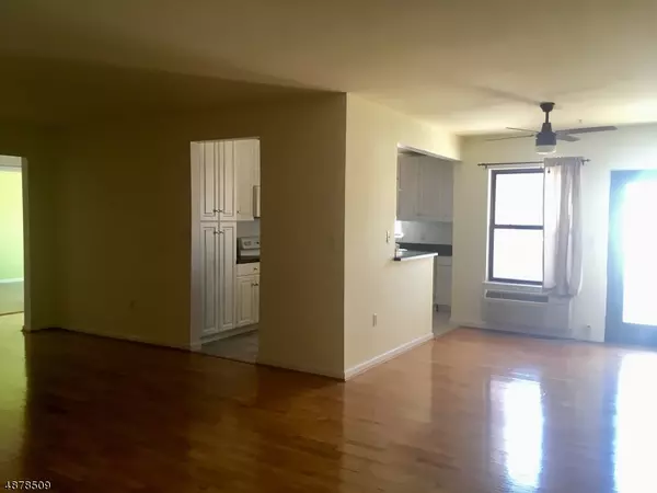 8915 BERGENWOOD AVE #21, North Bergen Twp., NJ 07047