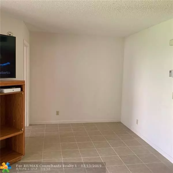 Deerfield Beach, FL 33442,1305 Congressional Way  #1305