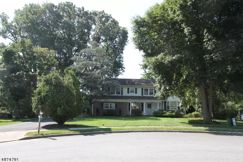 18 DEBRA CT, Hawthorne Boro, NJ 07506