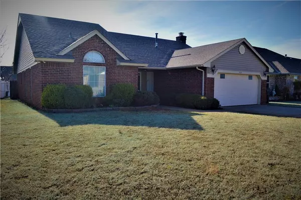 5621 Lanceshire Lane, Oklahoma City, OK 73135