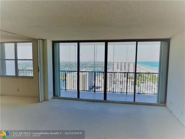 Hollywood, FL 33019,2101 S Ocean Dr  #2704