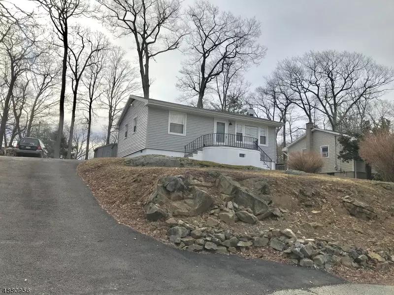 121 ROLLINS TRL, Hopatcong Boro, NJ 07843