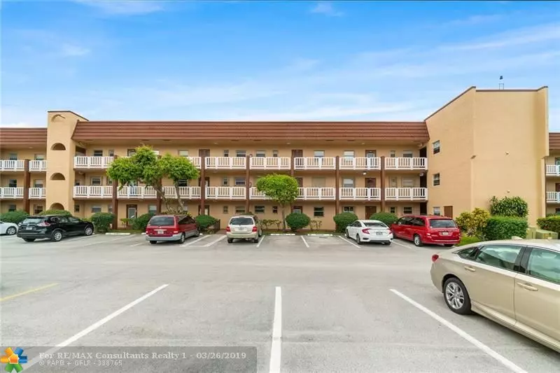 9350 Sunrise Lakes Blvd  #104, Sunrise, FL 33322