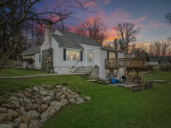 102 INDIAN TRL, Sparta Twp., NJ 07871
