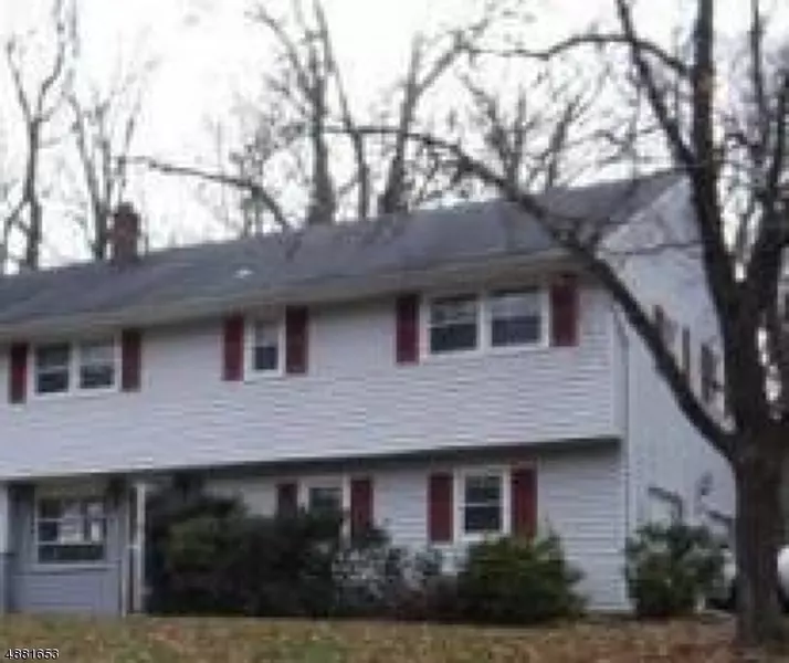 72 CHUCKANUTT DR, Oakland Boro, NJ 07436