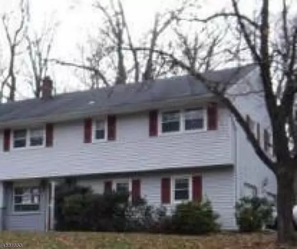 72 CHUCKANUTT DR, Oakland Boro, NJ 07436
