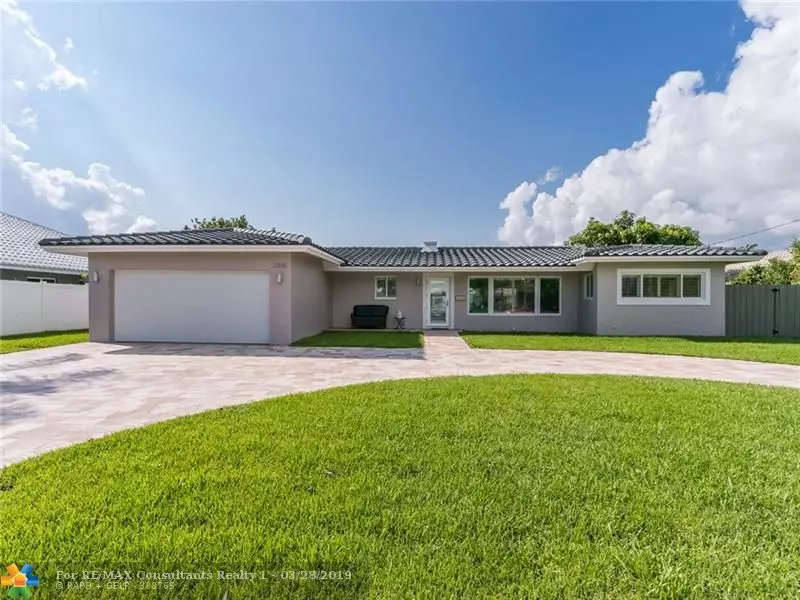 2300 SE 8th Ct, Pompano Beach, FL 33062