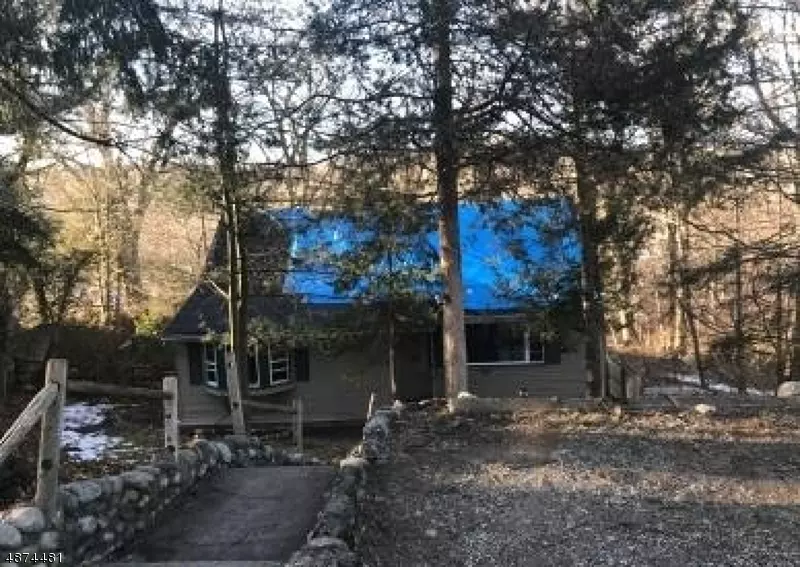 27 LAKESHORE DR, Oakland Boro, NJ 07436