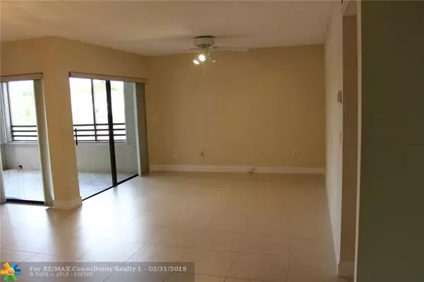 Plantation, FL 33324,9851 NW 3rd Ct  #9851