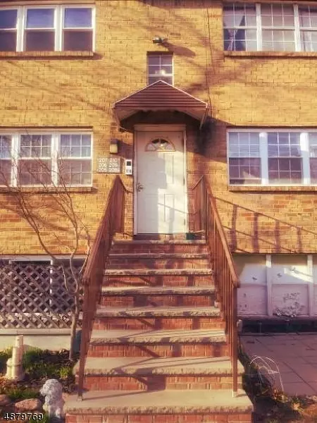 209 COLLEGE DR, Edison Twp., NJ 08817