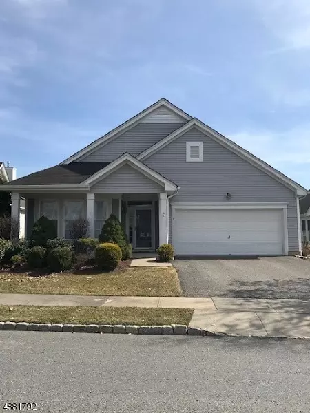 8 KENSINGTON CIR, White Twp., NJ 07823