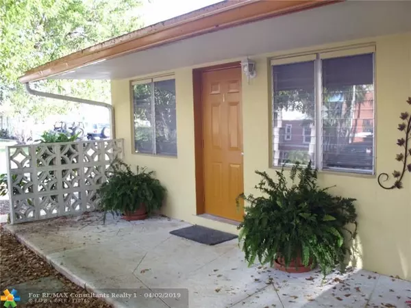 900 NE 23rd Dr, Wilton Manors, FL 33305