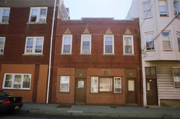 Clifton City, NJ 07011,81 CENTER ST